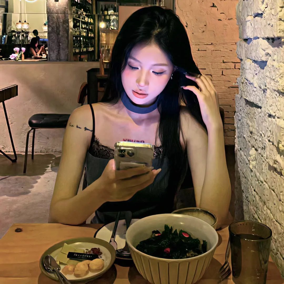 看我几分像从前